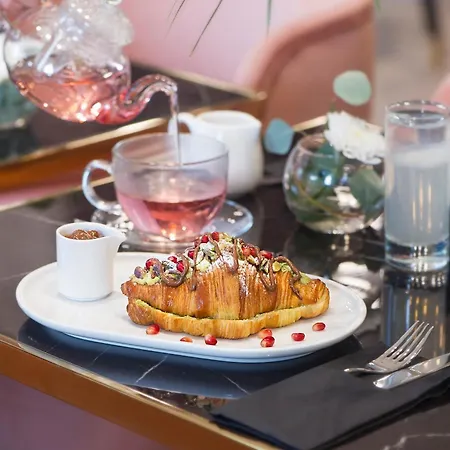 Gate Twenty Two Boutique 4* ניקוסיה