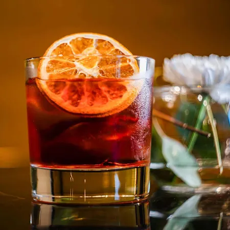 מלון Gate Twenty Two Boutique