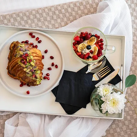 מלון Gate Twenty Two Boutique