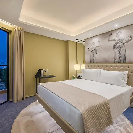 Gate Twenty Two Boutique מלון 4*