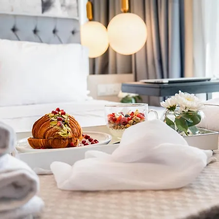 מלון Gate Twenty Two Boutique