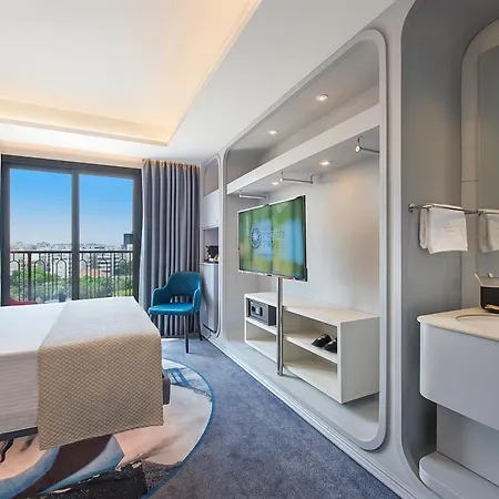 Gate Twenty Two Boutique מלון