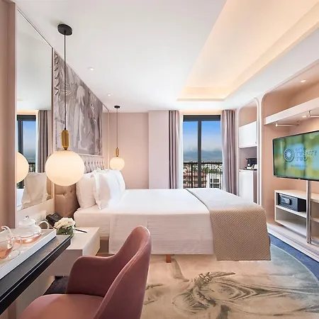 Gate Twenty Two Boutique 4* ניקוסיה