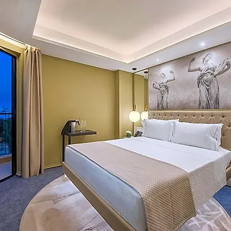 Gate Twenty Two Boutique Hotel 4*