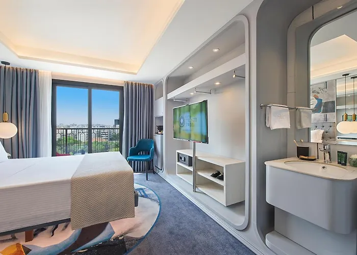 Gate Twenty Two Boutique Hotel