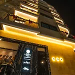 Gate Twenty Two Boutique 4*
