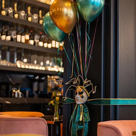 Gate Twenty Two Boutique Nikósie